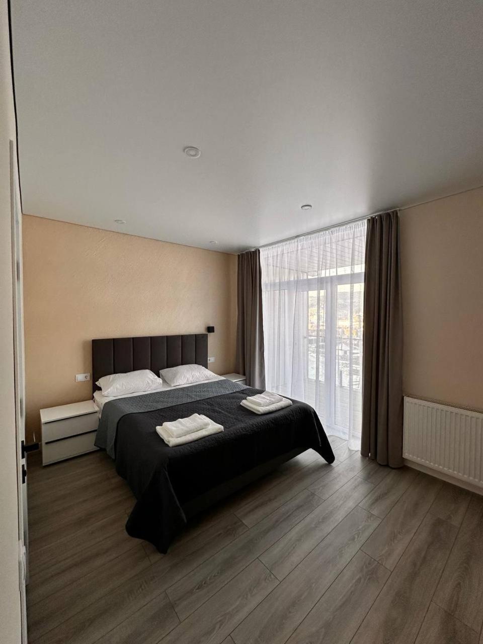 Park House Apartment Palyanytsya Ngoại thất bức ảnh